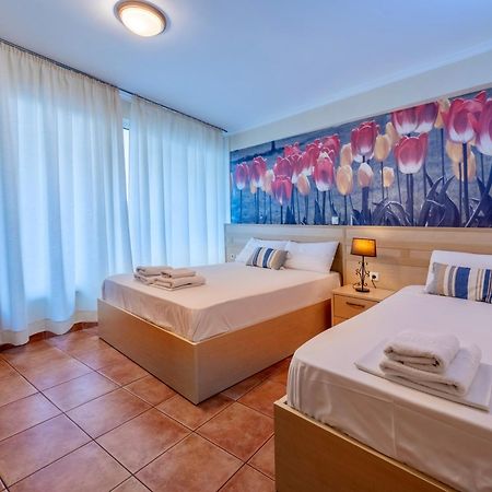 Fontana Luxury Rooms Mytilene ภายนอก รูปภาพ